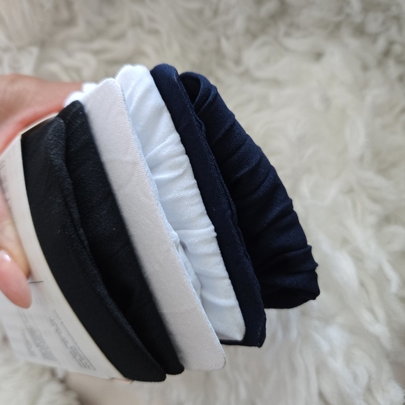 The It Girls Footed Tights. 3 packs bundle. Three pairs per pack. Colors: Black, - Picture 3 of 7